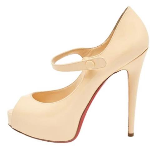 Pre-owned Leather heels Christian Louboutin Pre-owned , Beige , Dames