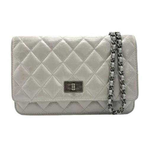 Pre-owned Leather chanel-bags Chanel Vintage , Gray , Dames