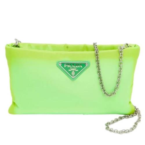 Pre-owned Nylon clutches Prada Vintage , Green , Dames