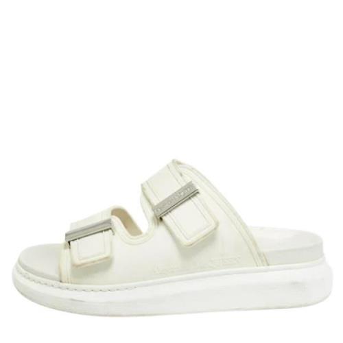 Pre-owned Rubber flats Alexander McQueen Pre-owned , White , Dames