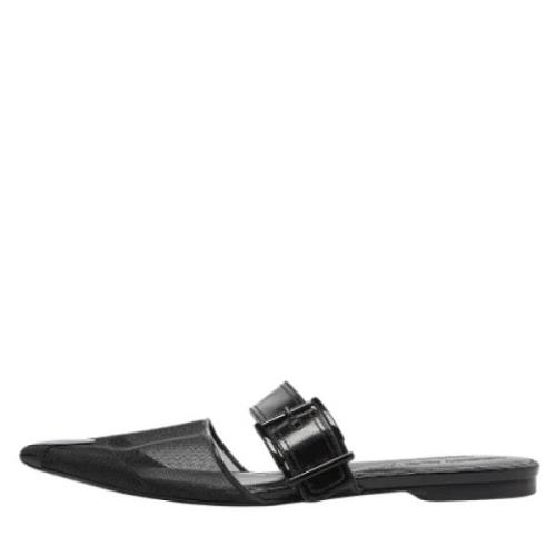 Pre-owned Leather flats Alexander McQueen Pre-owned , Black , Dames