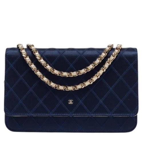 Pre-owned Satin wallets Chanel Vintage , Blue , Dames