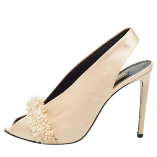 Pre-owned Satin heels Balenciaga Vintage , Beige , Dames