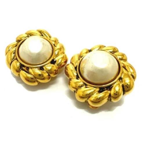 Pre-owned Metal chanel-jewelry Chanel Vintage , Yellow , Dames