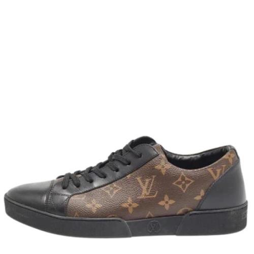 Pre-owned Canvas sneakers Louis Vuitton Vintage , Brown , Heren