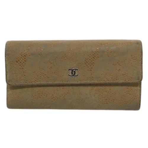 Pre-owned Suede wallets Chanel Vintage , Beige , Dames