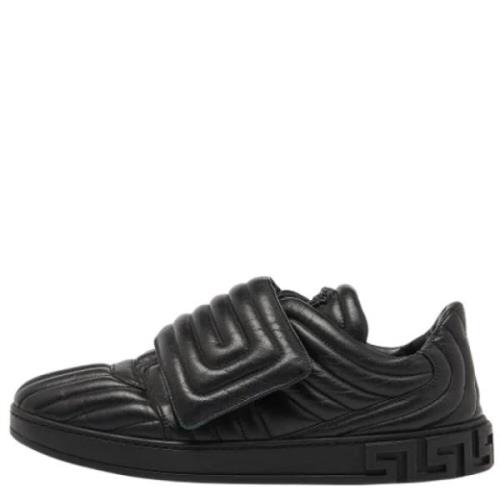 Pre-owned Leather sneakers Versace Pre-owned , Black , Heren