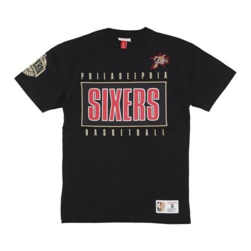 Philadelphia 76ers Vintage Logo Tee Mitchell & Ness , Black , Heren