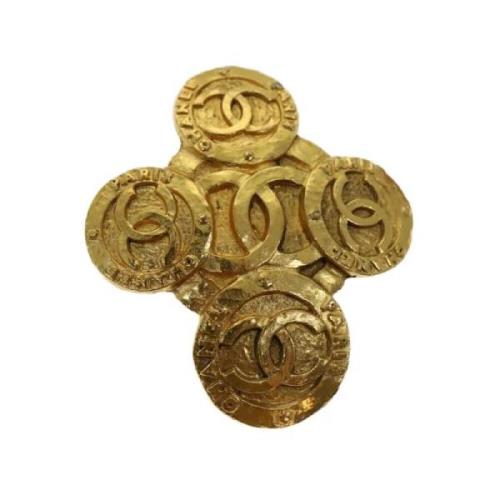 Pre-owned Metal brooches Chanel Vintage , Yellow , Dames