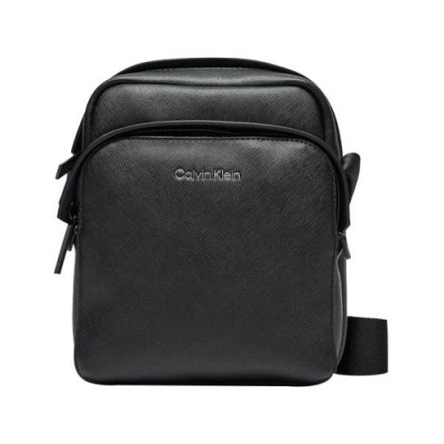 Zwarte Schoudertas Elegante Minimalistische Stijl Calvin Klein , Black...