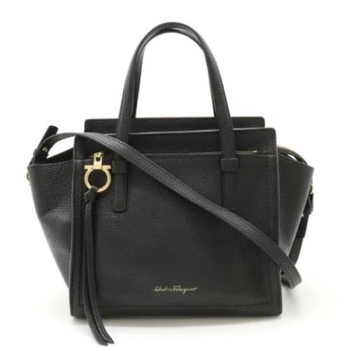 Pre-owned Leather shoulder-bags Salvatore Ferragamo Pre-owned , Black ...