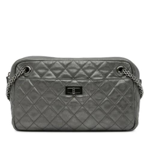 Pre-owned Leather shoulder-bags Chanel Vintage , Gray , Dames