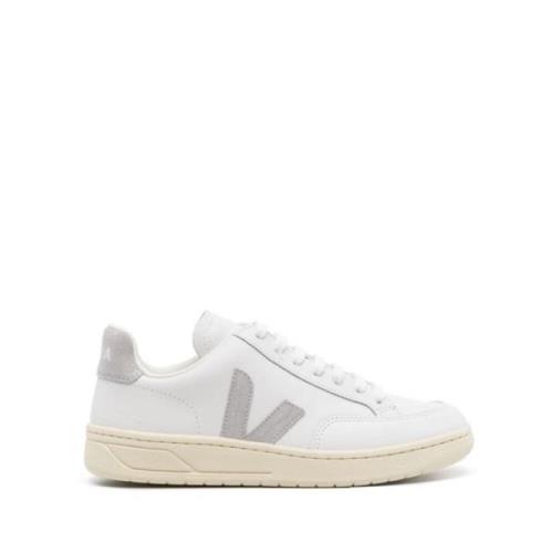 Witte Sneakers voor een Stijlvolle Look Veja , White , Dames