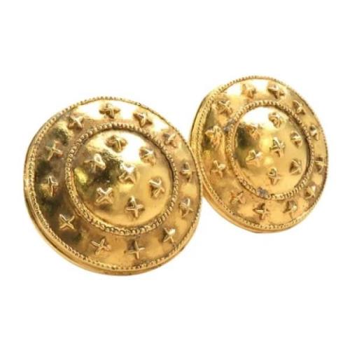 Pre-owned Metal earrings Chanel Vintage , Yellow , Dames