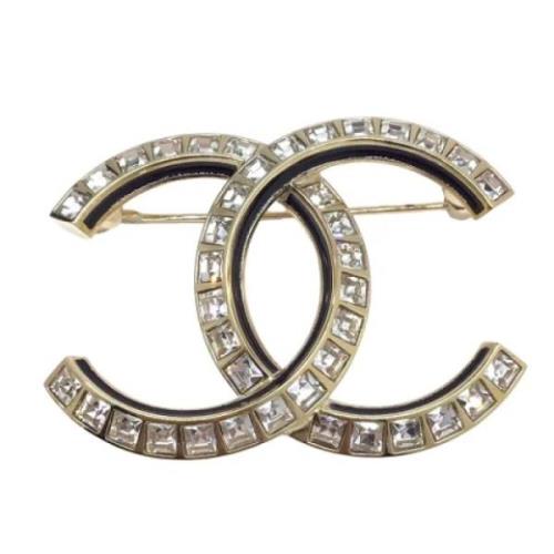 Pre-owned Metal brooches Chanel Vintage , Yellow , Dames