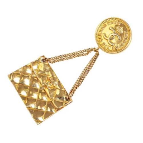 Pre-owned Metal brooches Chanel Vintage , Yellow , Dames