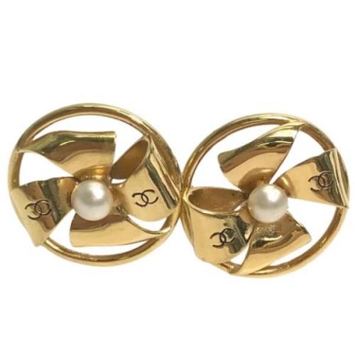 Pre-owned Metal earrings Chanel Vintage , Yellow , Dames