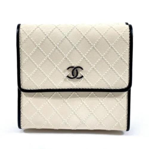 Pre-owned Leather wallets Chanel Vintage , White , Dames