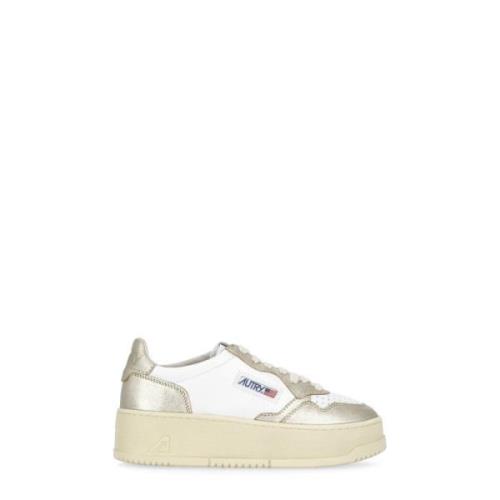 Witte Leren Sneakers met Geperforeerde Details Autry , White , Dames