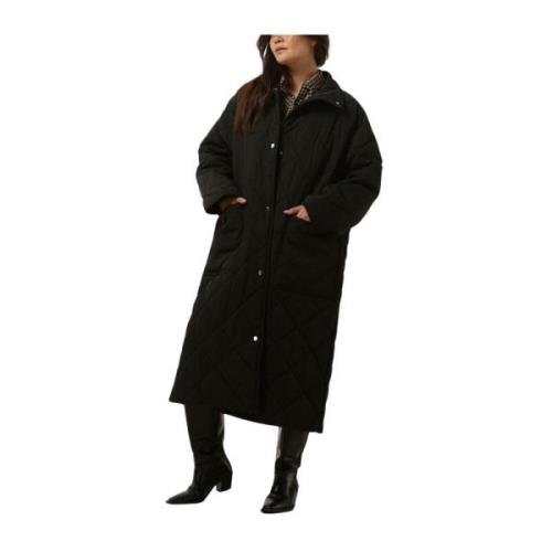 Gewatteerde Sage Coat in Zwart Stand Studio , Black , Dames