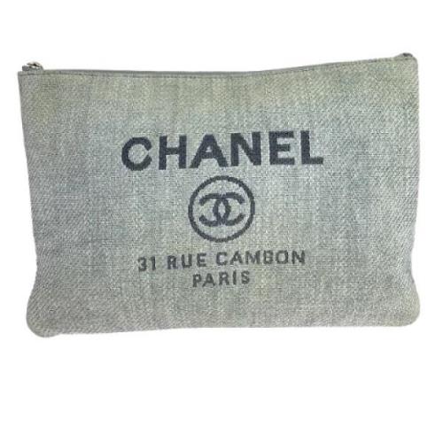 Pre-owned Canvas clutches Chanel Vintage , Gray , Dames