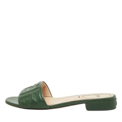 Pre-owned Leather sandals Fendi Vintage , Green , Dames