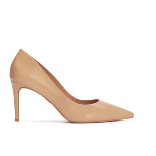 Lichtbruine leren pumps op een slanke hak Kazar , Brown , Dames