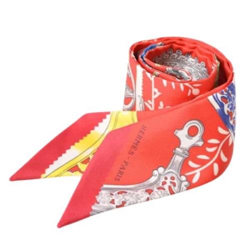 Pre-owned Canvas scarves Hermès Vintage , Red , Dames