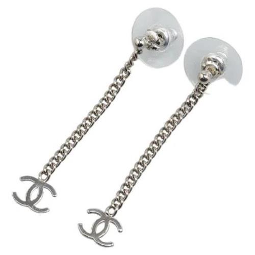 Pre-owned Metal earrings Chanel Vintage , Gray , Dames