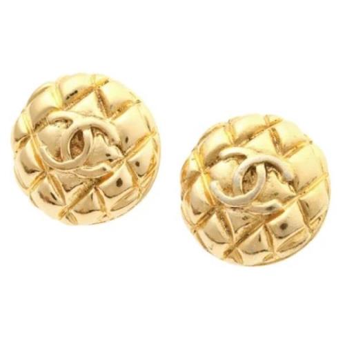 Pre-owned Metal earrings Chanel Vintage , Yellow , Dames