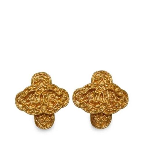 Pre-owned Metal earrings Chanel Vintage , Yellow , Dames