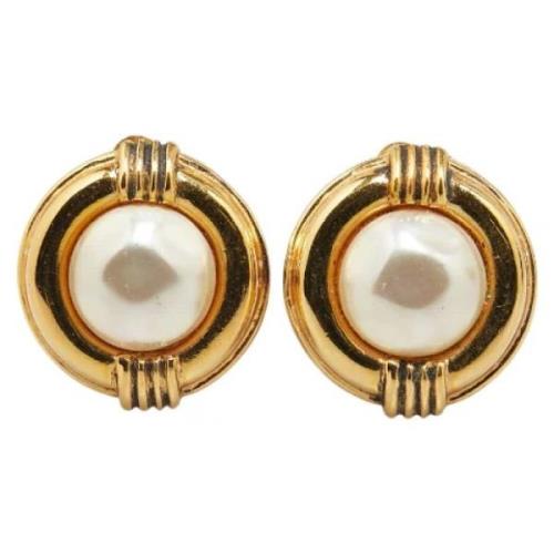 Pre-owned Metal earrings Chanel Vintage , Yellow , Dames