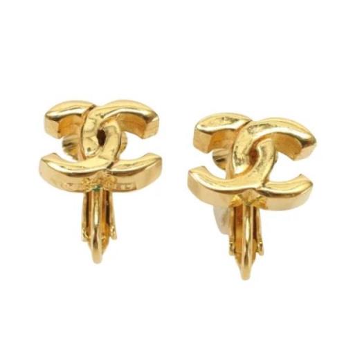 Pre-owned Metal earrings Chanel Vintage , Yellow , Dames