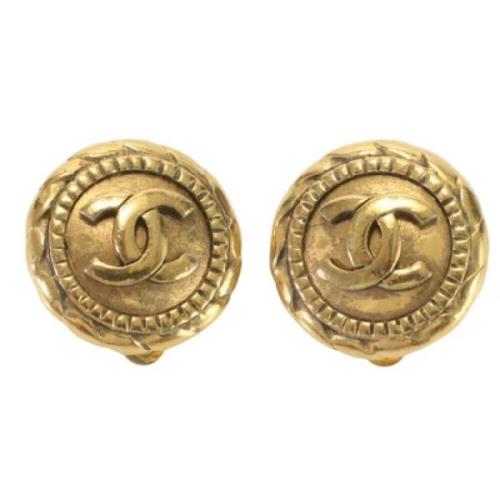 Pre-owned Metal earrings Chanel Vintage , Yellow , Dames