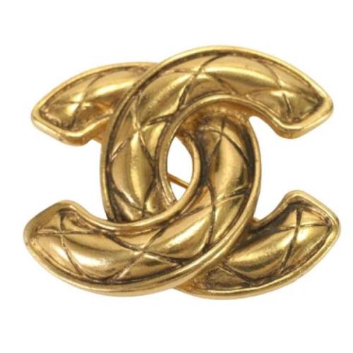 Pre-owned Metal brooches Chanel Vintage , Yellow , Dames