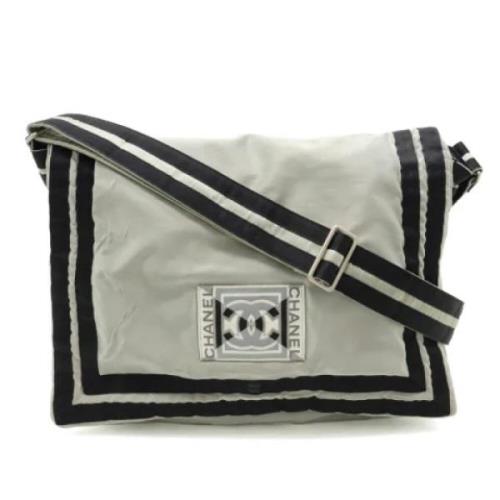 Pre-owned Satin chanel-bags Chanel Vintage , Gray , Dames