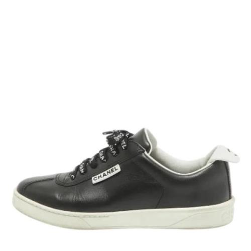 Pre-owned Leather sneakers Chanel Vintage , Black , Dames