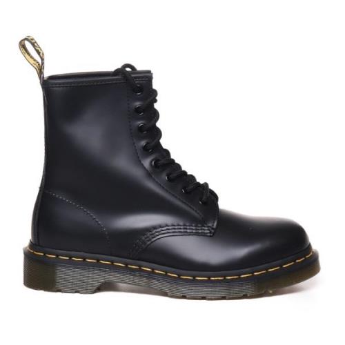 Zwarte Veterschoenen met Ronde Neus Dr. Martens , Black , Dames