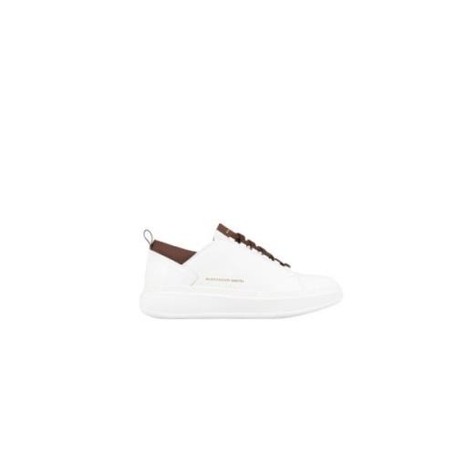 Wit-Bruin Leren Sneakers Wembley Stijl Alexander Smith , White , Heren