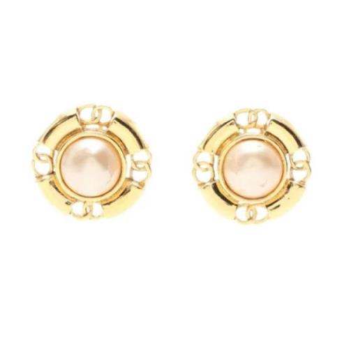 Pre-owned Metal earrings Chanel Vintage , Yellow , Dames