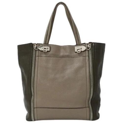 Pre-owned Leather totes Salvatore Ferragamo Pre-owned , Gray , Dames