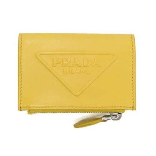 Pre-owned Leather wallets Prada Vintage , Yellow , Dames