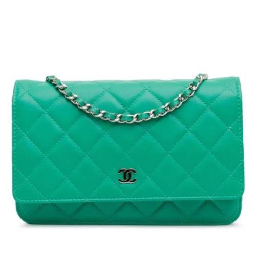 Pre-owned Leather crossbody-bags Chanel Vintage , Green , Dames