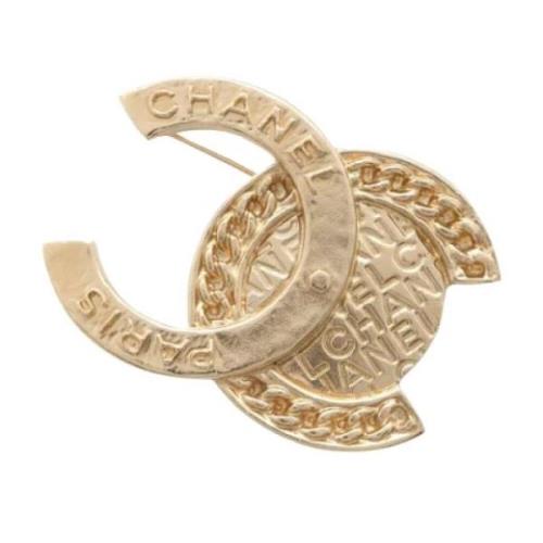 Pre-owned Metal brooches Chanel Vintage , Yellow , Dames