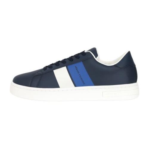 Blauwe Sneakers met Logo en Contrasterende Zijbanden Armani Exchange ,...