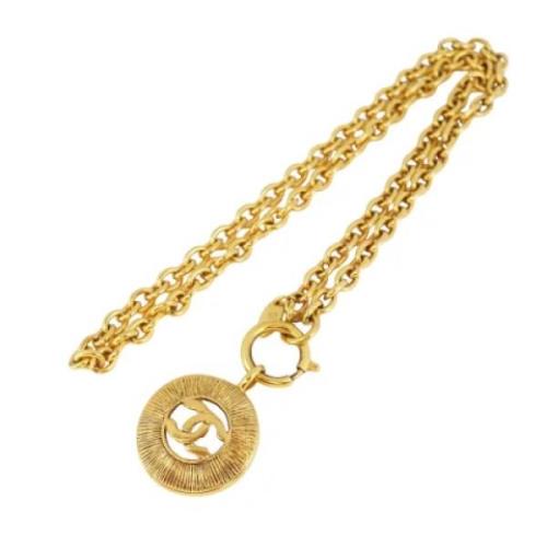 Pre-owned Metal chanel-jewelry Chanel Vintage , Yellow , Dames