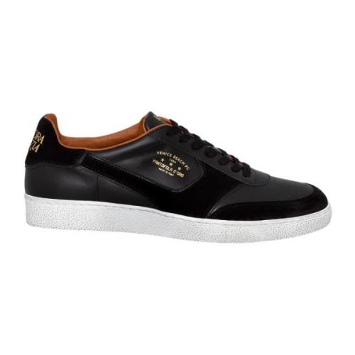 Zwarte leren retro voetbalsneakers Pantofola d'Oro , Black , Heren