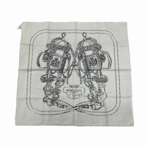 Pre-owned Silk scarves Hermès Vintage , White , Dames