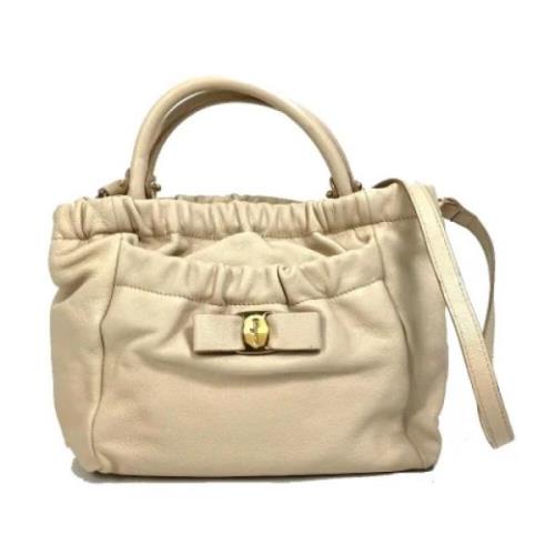 Pre-owned Leather handbags Salvatore Ferragamo Pre-owned , Beige , Dam...