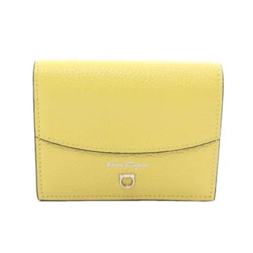 Pre-owned Leather wallets Salvatore Ferragamo Pre-owned , Yellow , Dam...